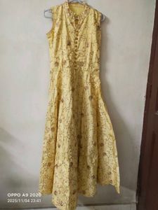 Elegant Cream Floral Kurta