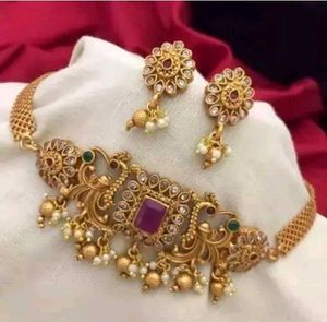 Gold-toned Necklace & Earring Set
