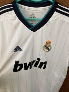 Real Madrid Adidas T-Shirt(Trendy Retro)