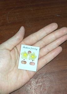 Cute Flower Stud Earrings
