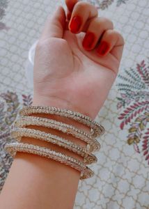 Zircon Whitish Bangle