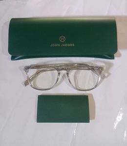 Stylish Clear Frame Glasses