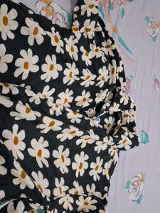 Daisy Print Button-Up Shirt