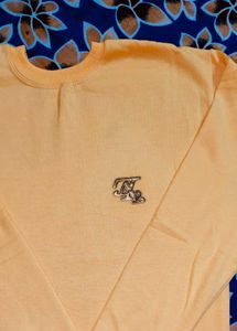 Vintage Yellow Crewneck Sweatshirt 💛