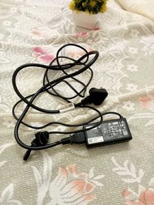 Lenovo Laptop charger new and original 65 Watt typ