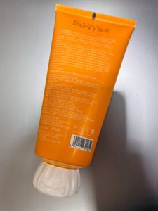 Dot &amp; Key Face Wash