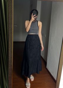 NEW LOOK Schiffli Black Maxi Skirt