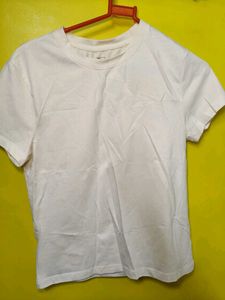 Cream Color Basic Fitted Tee