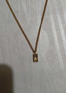Minimal Rectangular Pendant Necklace