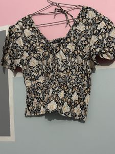 Zudio Crop Top Golden Morif Design Detail