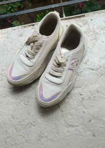 🔥 Sale 🔥Stylish White Sneakers for women