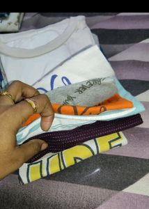 Set Of 19 Tshirt And 7 Pants With Sliders For Kids