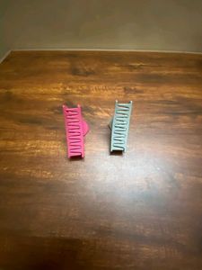Set of 2 Matte Hair Claw Clips – Pink &amp; Grey