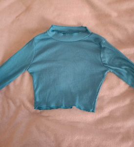 Full Sleeves Crop Top