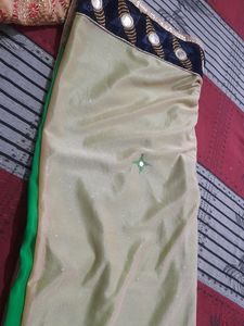 Multicontrast Saarree With Blouse