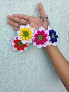 Crochet Flower Keychain 🌺🌻🌹🌷