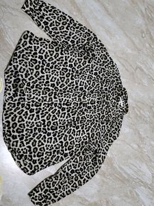 H&M Shirt Leporad Print