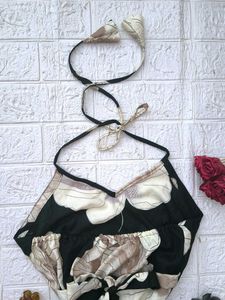 Halter Neck Pinteresty Dress🖤