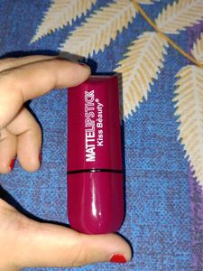 Kiss Beauty Matte Magenta Lipstick
