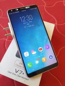 Vivo V7+ Smartphone