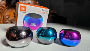 JBL'S Mini Speakers New
