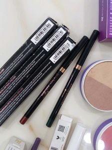 Loot! Makeup Kit 18 Products