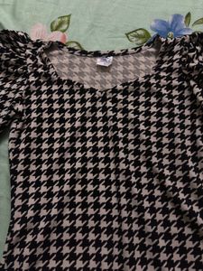 Houndstooth Print Top