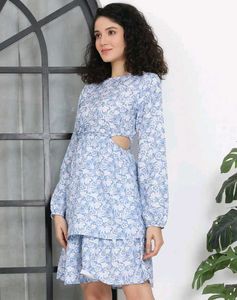 Peasant Sleeve Floral Layered Dress with Cut-Out W