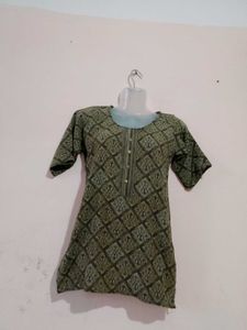 Short Kurti