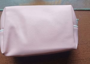 The Moms Co. Makeup Pouch