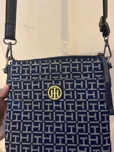 Tommy  hilfiger sling bag