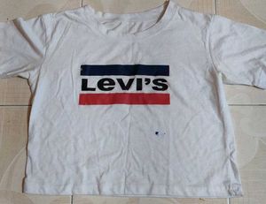 Levi&#39;s crop Tee