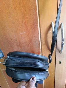 ❤️ 2 Sling Bags ❤️