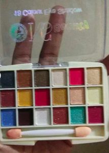 HD High Coverage Waterproof Makeupkit Pack Of 14