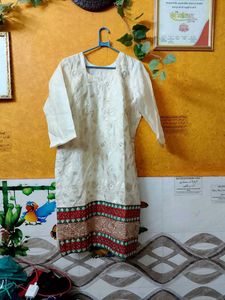 Elegant Kurta With Dupatta