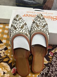 Embroidered Ethnic Flats