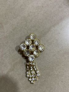 Elegant Crystal Drop saree pin