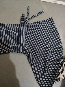 Cut Korean Tops😘💗