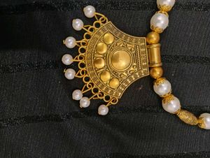Vintage Style Pearl & Gold Necklace