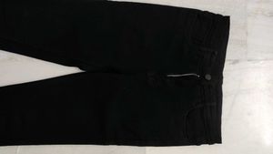 Black Skinny Jeans