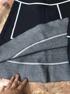 ⭕️B3G1⭕️ + 30 % Off On Combo❗️B&amp;W Mini Skirt