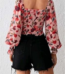 Balloon Sleeve Crop Top