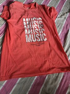 I'm Selling The T Shirts