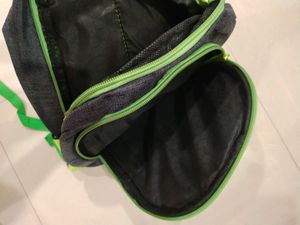NewCasual Unisex Backpack 31 litres