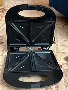 New !Sandwich Maker Prestige W/ Warranty Card