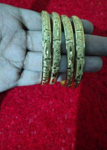 Golden Bangles (Set of 4)