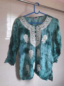 Embroidered Tie-Dye Short Kurti 💚
