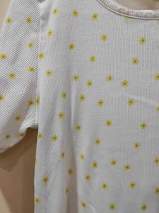 Levi&#39;s White &amp; Yellow Floral Short Sleeve Tshirt