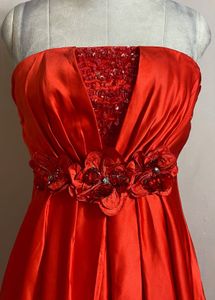 Red carpet, heavy gown