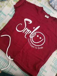 Smile Graphic Tee - Maroon